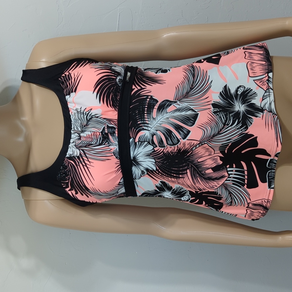ZeroXposur Tankini Swim Top Black and Orange Size Large. Fits like a medium
